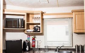 Skegness Holidays Binley Lodge - Family Groups Only - Very Quiet Park